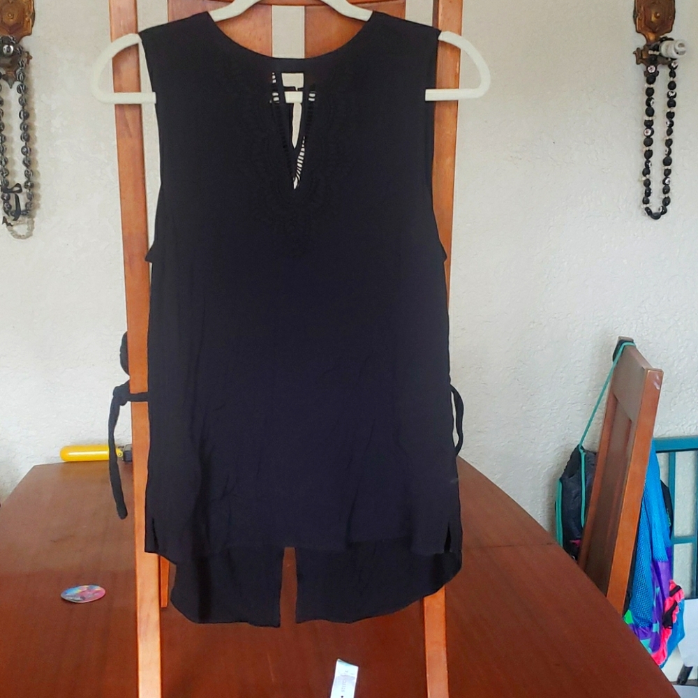 Black blouse with laving detail